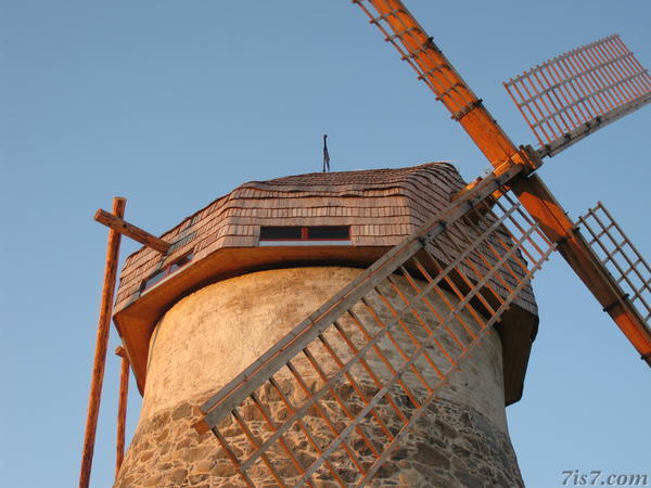 The rotating head of Kuremaa windmill.
