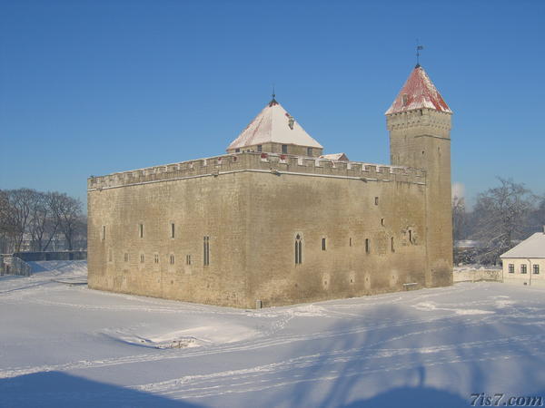 Photo of Kuressaare Castle in 
winter