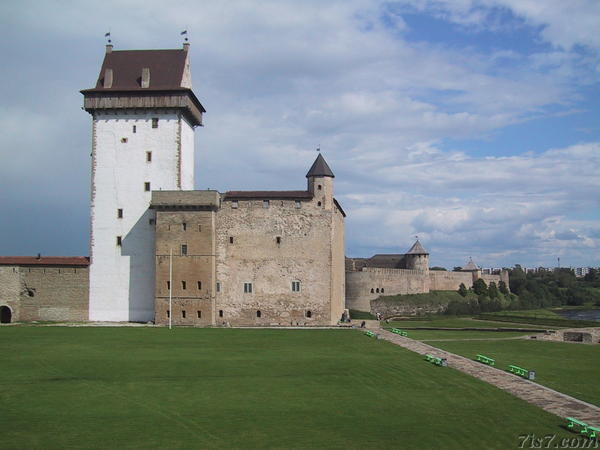 Photo of Narva Castle.