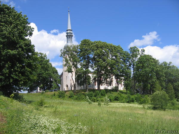 Otepaa Church from the side.