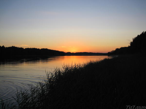 Sunset over Raigastvere lake