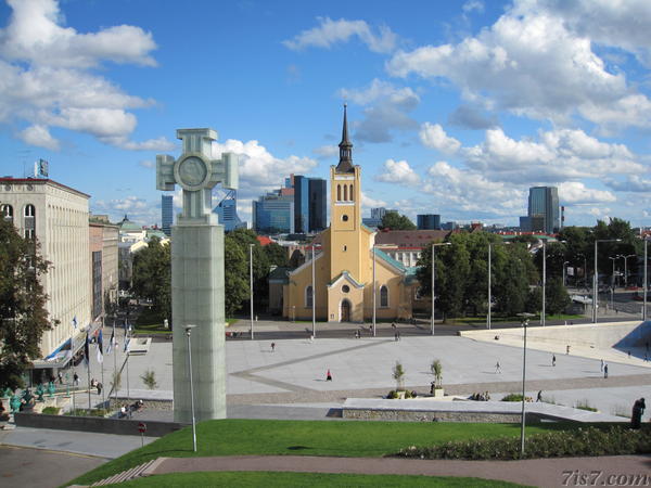 Vabaduse Väljak (Freedom Square) seen from Harju hill