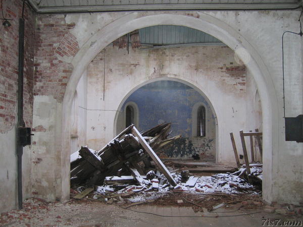 Inside the ruins of the orthodox church on Vormsi