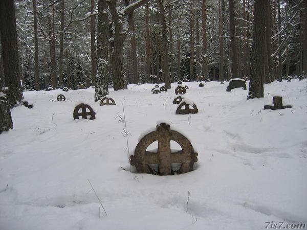 Vormsi tombstones.
