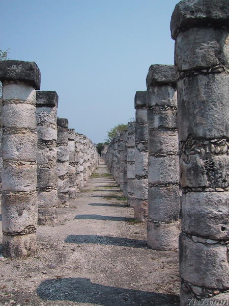 Chichen-Itza Pillars