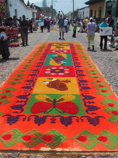 la semana santa en guatemala. alfombras de semana santa en
