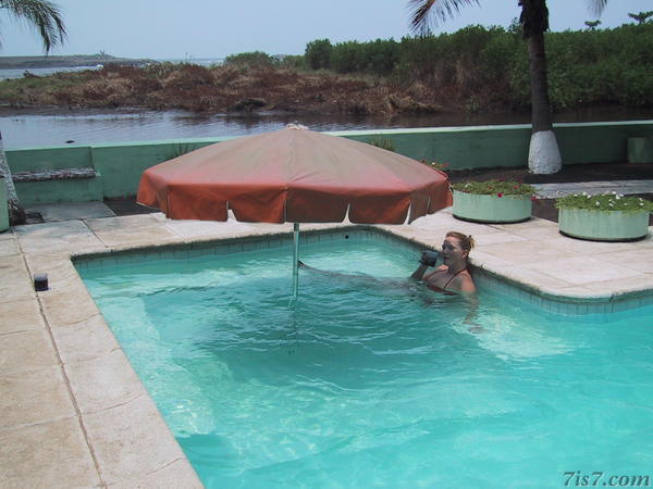 Maris in Pool
