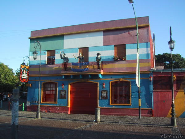 La Boca Colorful House