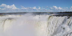 Iguazu Devil's Throat Close Up