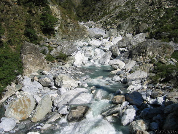 Taroko Rocks