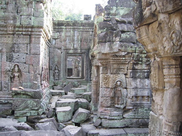 Inside Preah Khan