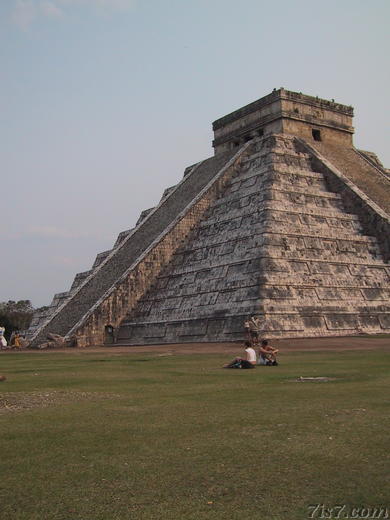 Chichen-Itza Equinox Shadows