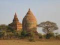 Myanmar (Burma) is a country that left us with strong impressions, especially of its people, for whom we have developed a certain affection.